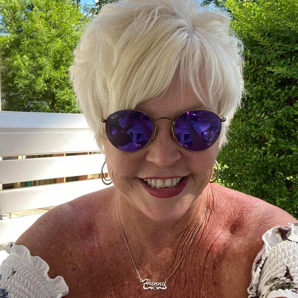 Meet your Posher, Lizz